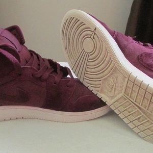 Air Jordan 1 Retro mid GS 554725-625